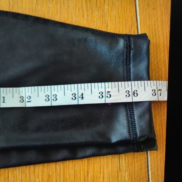 New. 90 Degree Black Casual High Rise Brushed Inside Ankle LengthLeatherette M. - Picture 5 of 7